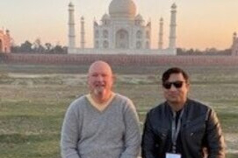 Delhi : Visite du Tajmahal en voiture, sans file d'attente, au lever du soleil