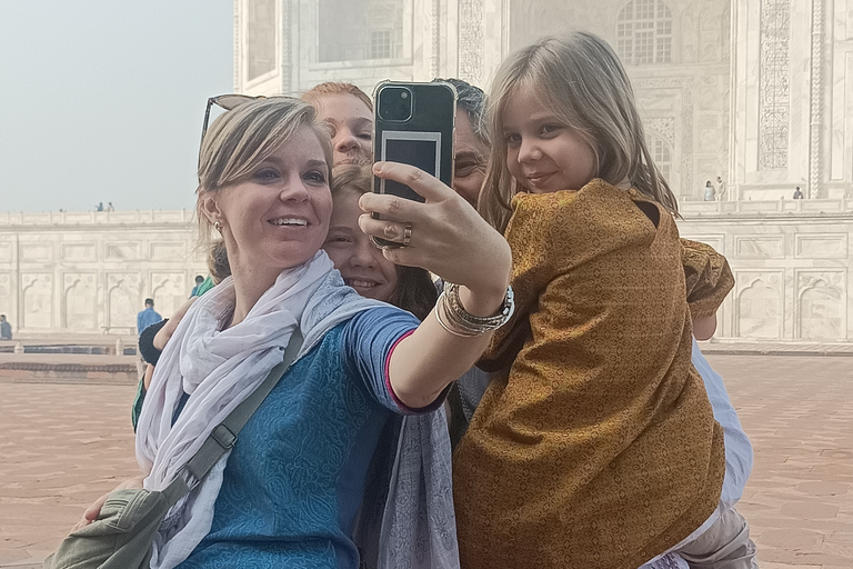 Delhi : Visite du Tajmahal en voiture, sans file d'attente, au lever du soleil