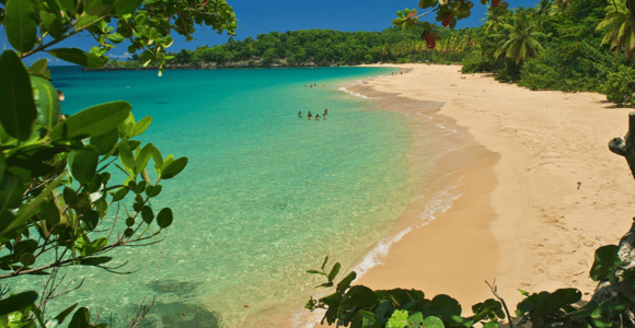 Miches: Virgin Beach Boat Tour with Snorkeling