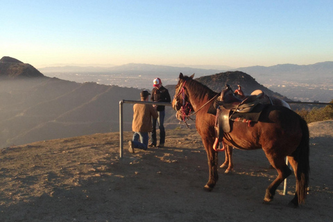 Los Angeles: Passeio noturno de 2 horas a cavalo por Hollywood