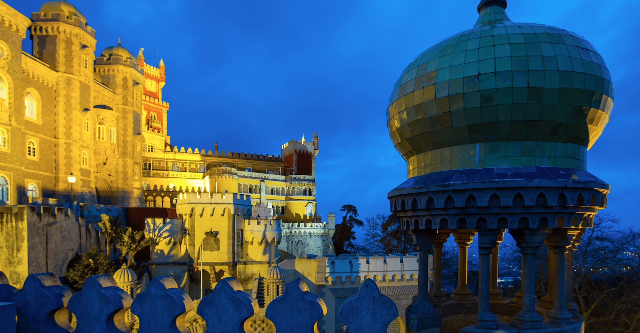 Von Lissabon, Pena Palace, Regaleira, Sintra & Cascais Tour - Hizvo
