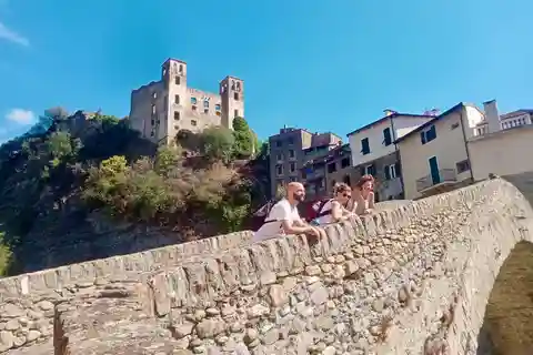 E-Bike from Ventimiglia: Dolce Vita & Dolceacqua (near Nice)