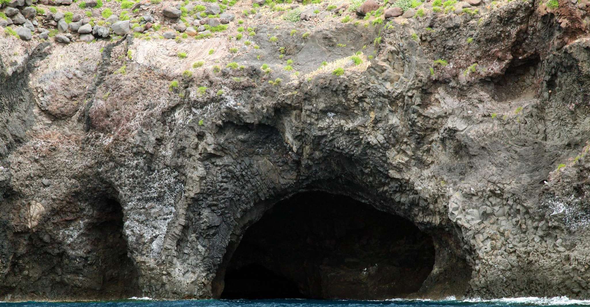 Filicudi and Alicudi boat tour from Lipari - Housity