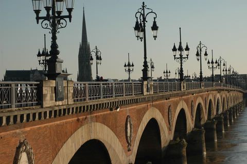 Bordeaux: Rejs z degustacją wina z Cité du VinBordeaux: popołudniowy rejs z degustacją wina