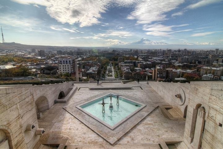 Observación de la visita a la ciudad de ErevánVisita guiada privada