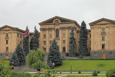 Observing city tour in Yerevan Private tour without guide