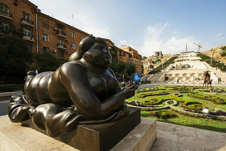 Observing city tour in Yerevan Private tour without guide