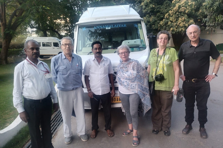 Fort Kochi i miasto żydowskie pieszo, tuk tukiem i autobusem publicznymZgrupuj do 6 osób Fort Kochi i żydowskie miasto w Tuk tuk, autobusem publicznym