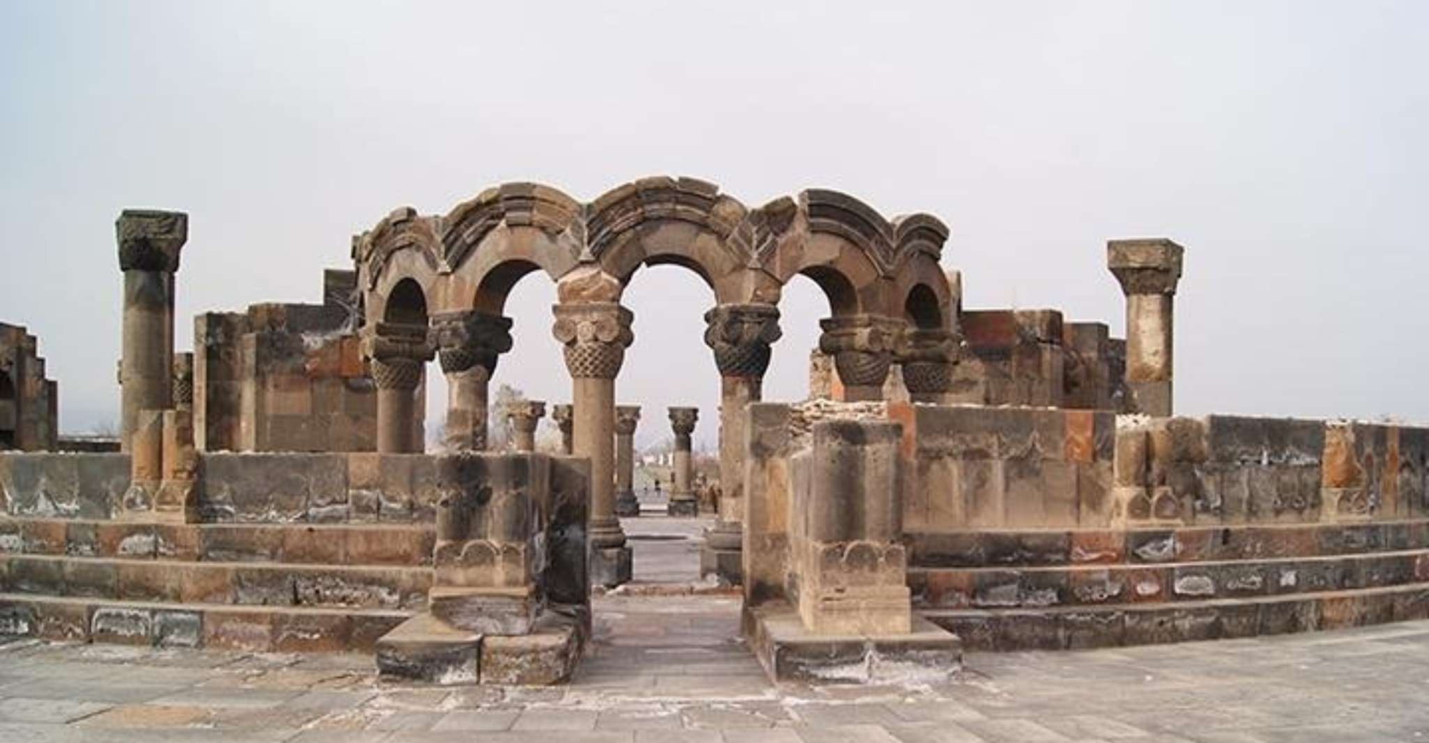 Echmiadzin (st Gayane, Hripsime, Cathedral), Zvartnots - Housity