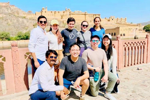 Réservez un guide Govt pour une excursion d'une journée à Jaipur