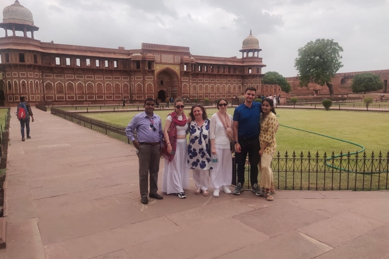 Tour du Taj Mahal et d'Agra en voiture pour découvrir le lever du soleilExcursion au lever du soleil depuis Delhi - voiture, guide, billets et petit-déjeuner