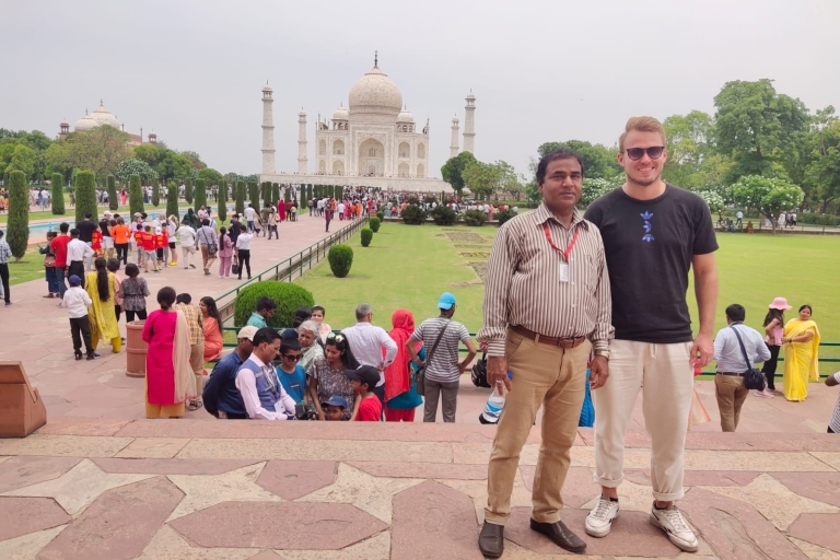 Explora el Taj Mahal al amanecer y Agra en cocheExcursión al Amanecer desde Delhi - Coche, Guía, Entradas y Desayuno