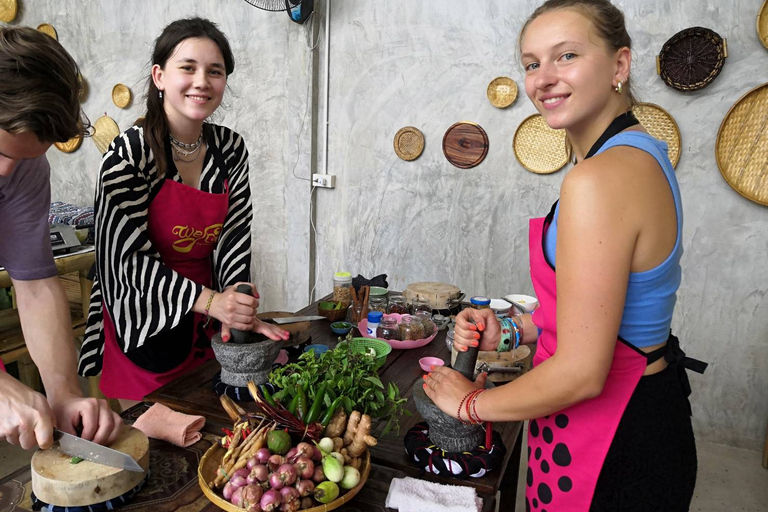 We Cook Thai Home Garden Cooking School Morning Course