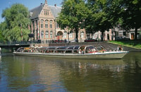 Groningen, Crucero del Canal de la Ciudad - Housity
