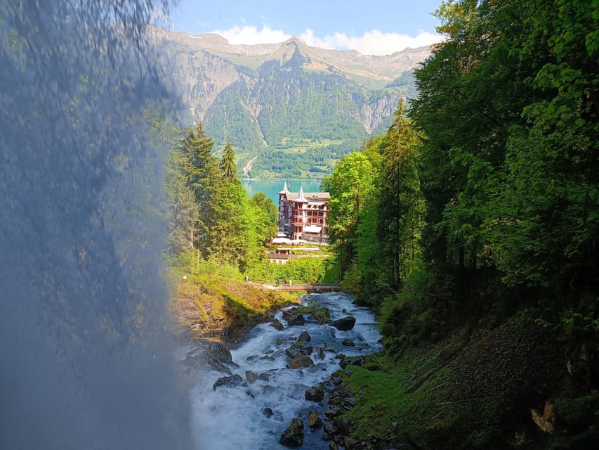 Interlaken, Tournée des faits saillants avec un local en voiture privée - Hizvo