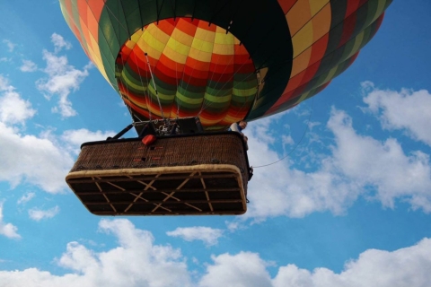 Przeżyj ekscytującą przygodę balonem na ogrzane powietrze