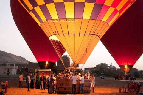 Erlebe ein aufregendes Heißluftballon-Abenteuer