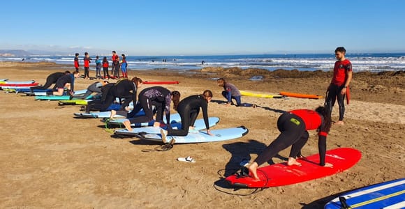 Valencia: Malvarrosa Beach Beginner Surf Class