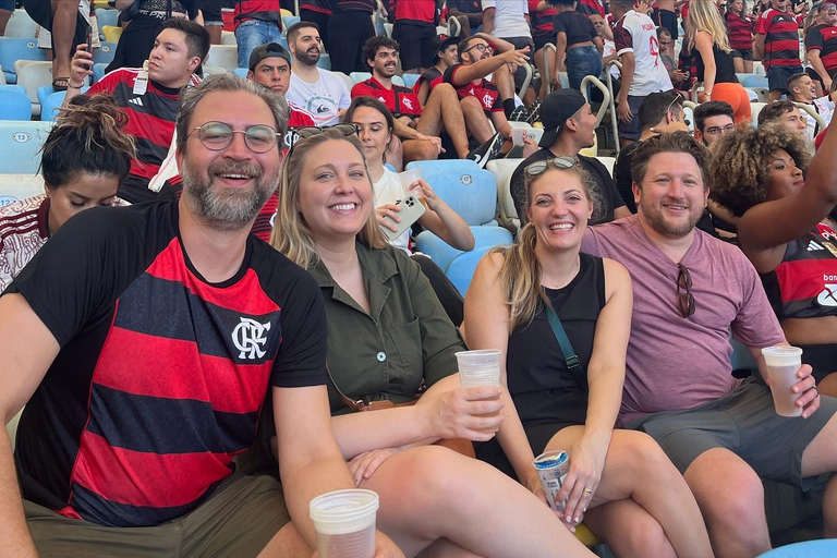 Stade Maracanã : Billet de match avec guide de la région et boisson