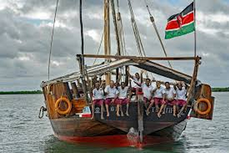 Tour a pie cultural e histórico de la ciudad de Mombasa.