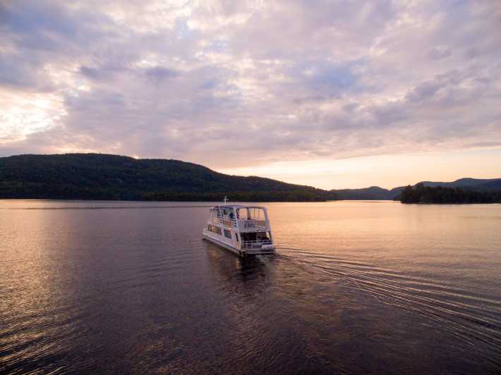 Mont-Tremblant: Guided Scenic Lake Cruise