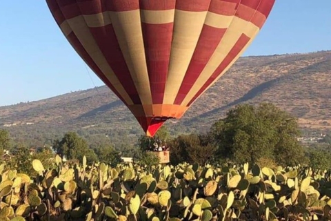 Wycieczka balonem na ogrzane powietrze Teotihuacan z Meksyku