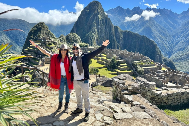 Machu picchu con valle sagradoHeiliges Tal mit Machu Picchu