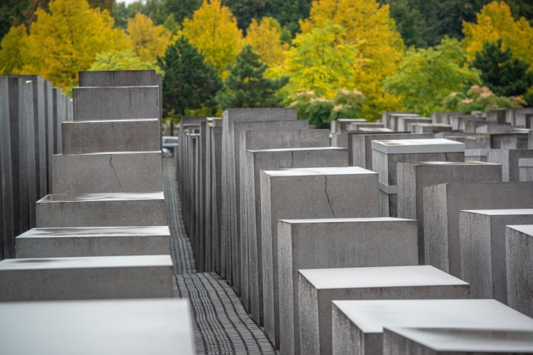 Visite privée à pied du quartier juif de Berlin et de l'Holocauste5 heures : Visite du quartier juif, de la synagogue et du cimetière