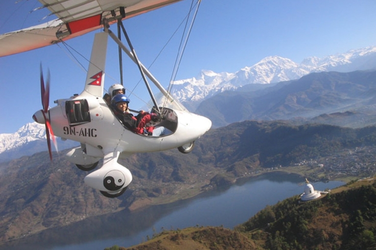 Aventures dans le ciel : survol de Pokhara en ULM