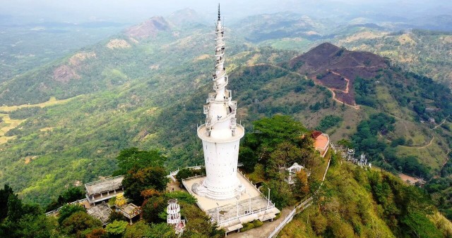 Kandy: Ambuluwawa Toren rondleiding in Tuk-Tuk