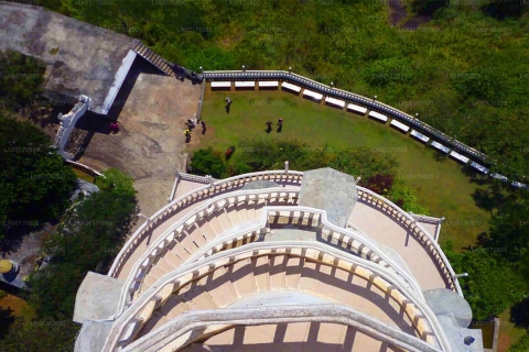 Kandy naar Ambuluwawa Tower-dagtour per Tuk Tuk - Sri LankaPrivérondleiding ii