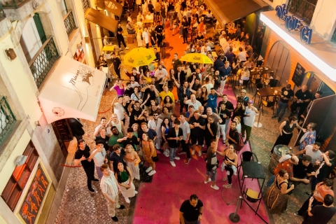 Pink Street Pubcrawl: ervaar het nachtleven van LissabonLissabon: kroegentocht in Pink Street