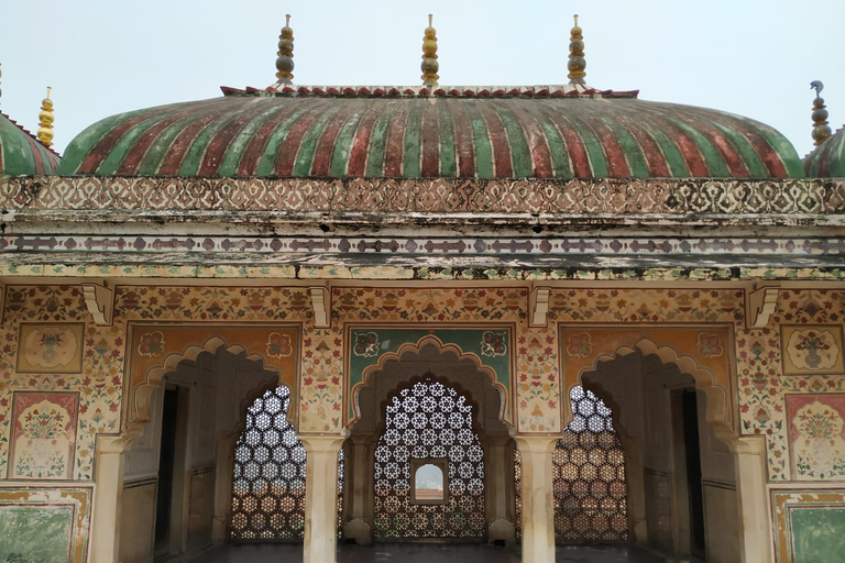 Alquiler de Guía Privado o Experto en la Ciudad para la Visita a la Ciudad de JaipurGuía para hablar idiomas