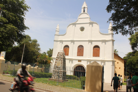 Tuk Tuk Experience Private Tour to Fort Kochi &amp; Jewish Town.