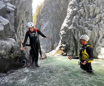 Fiume Alcantara e Gole: Esperienza di bodyrafting