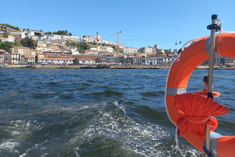 Tour privato in barca a PortoPorto: crociera in barca privata sul fiume Douro