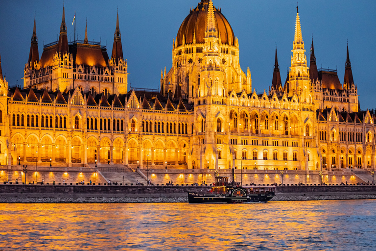 Budapest: Historische Kreuzfahrt mit BegrüßungsgetränkHistorische Tagestour mit Tokaj Premium Frizzante