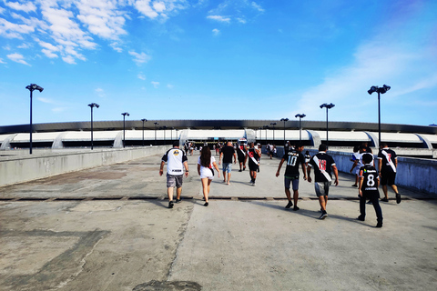 Rio de Janeiro: Partita di calcio con biglietto e trasporto