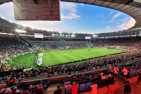 Rio de Janeiro: Partita di calcio con biglietto e trasporto