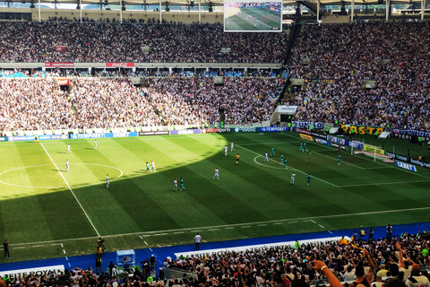 Rio de Janeiro: Jogo de futebol com ingresso e transporte