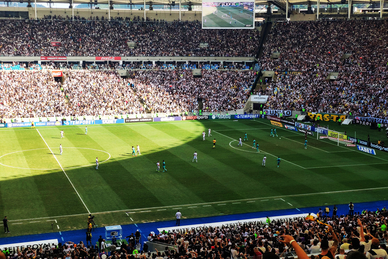 Rio de Janeiro: Partita di calcio con biglietto e trasporto