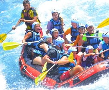Alanya: Ganztägige Wildwasser-Rafting-Tour mit Mittagessen und Transport