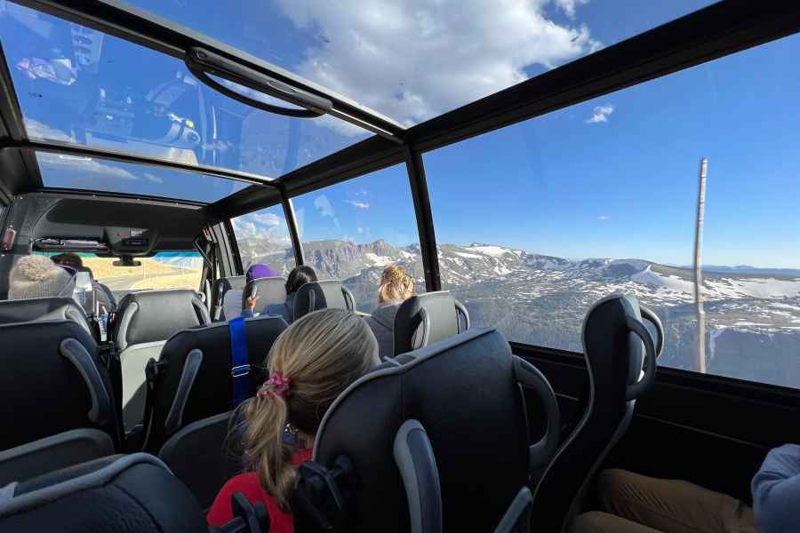 Estes Park: Rocky Mountain NP Glass-Top Guided Morning Tour. Foto: GetYourGuide