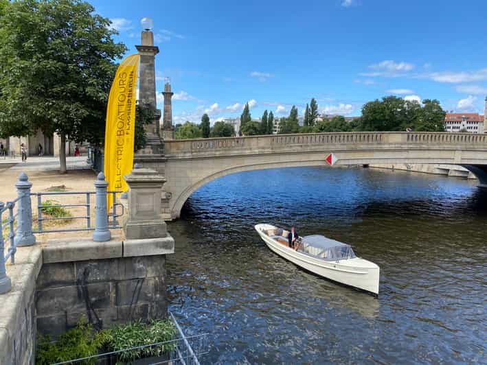 Berlijn: River Spree Sightseeing op een geëlektrificeerde boot uit de jaren 1920