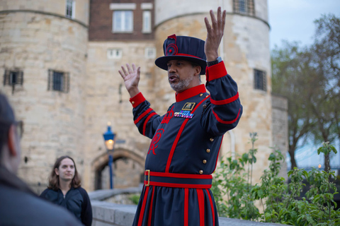Tower of London After Hours with Beefeater & Keys Ceremony