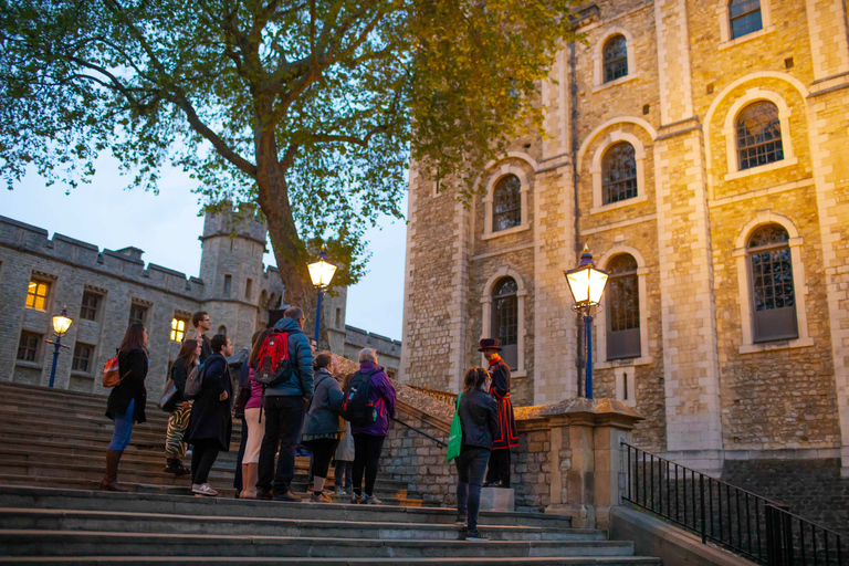 Tower of London After Hours with Beefeater & Keys Ceremony