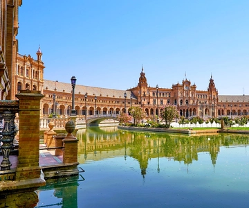 Seville: Small-Group City Highlights Walking Tour