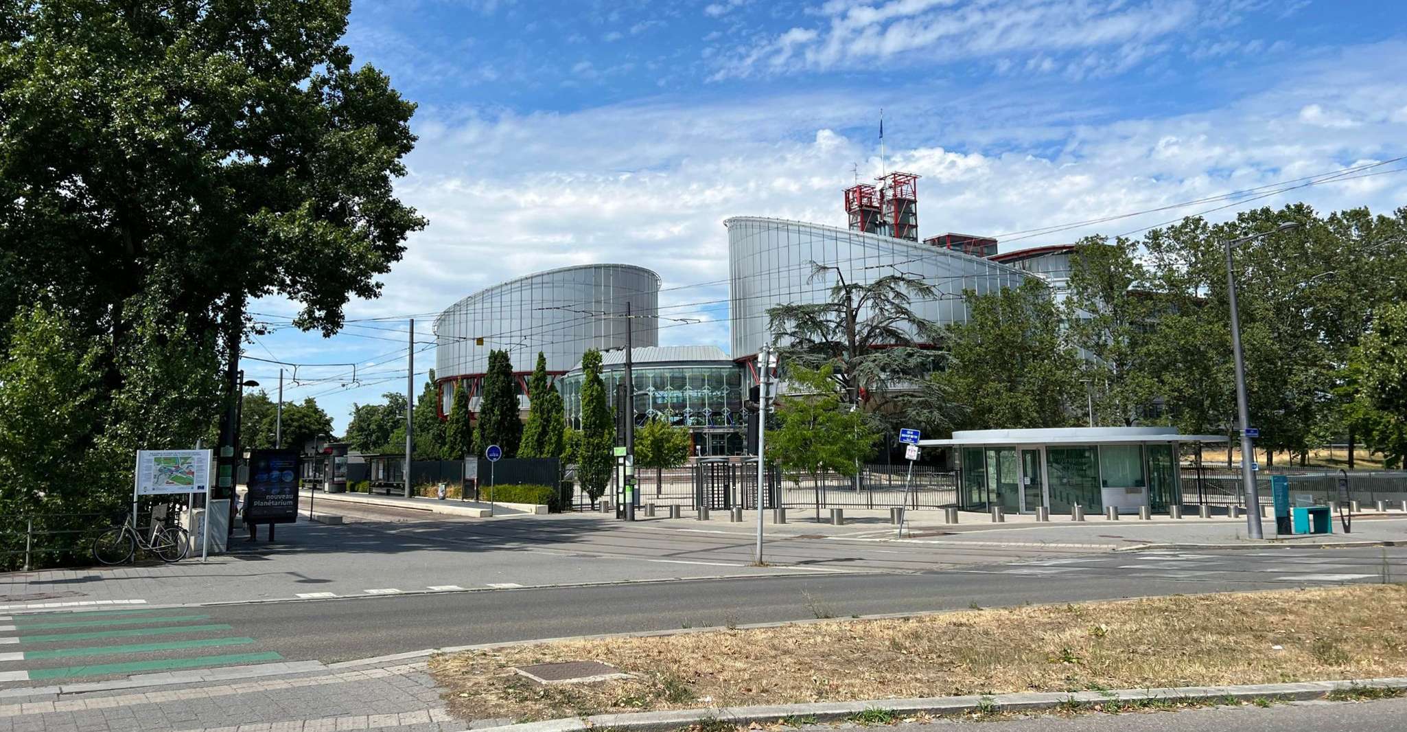 Strasbourg , Visite guidée du quartier européen - Hizvo