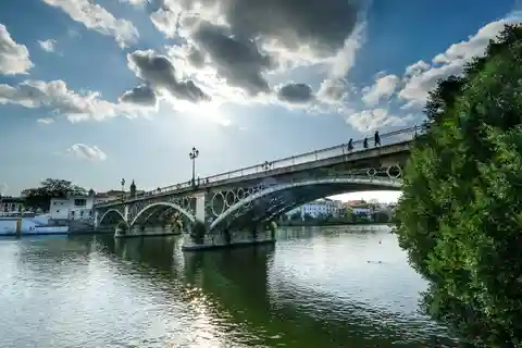 Séville : Guadalquivir et Secrets de Triana en petit groupe