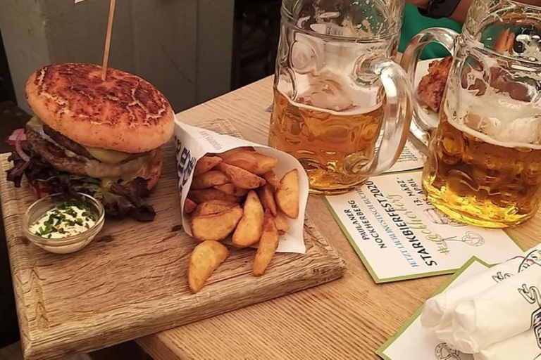 Munich: Oktoberfest Tour with Reserved Seats, Food & Beer